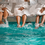 Arapey vacaciones de primavera con termas colmadas y visitantes en piscinas