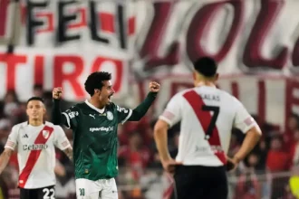 River vs Palmeiras: festejo tras descuento de Martínez Quarta en el Monumental